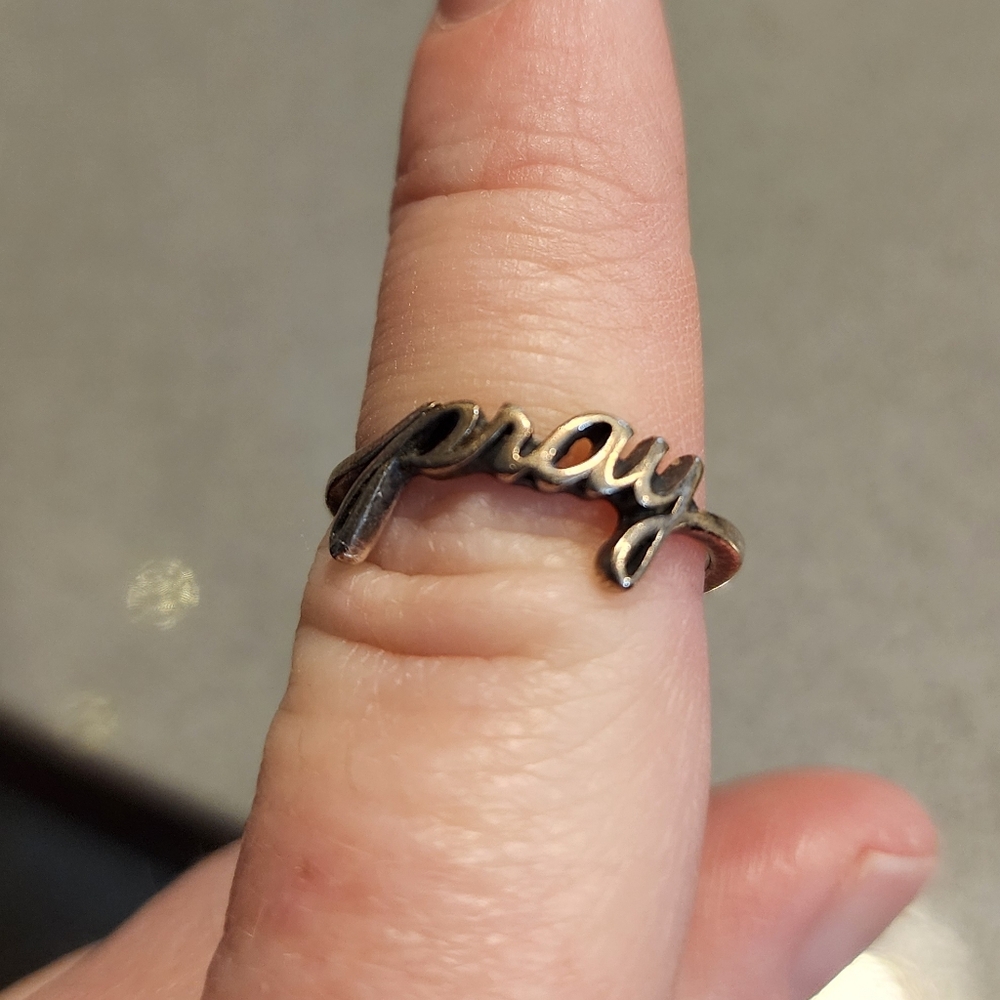 James Avery Gold 'Pray' Ring Sz 7